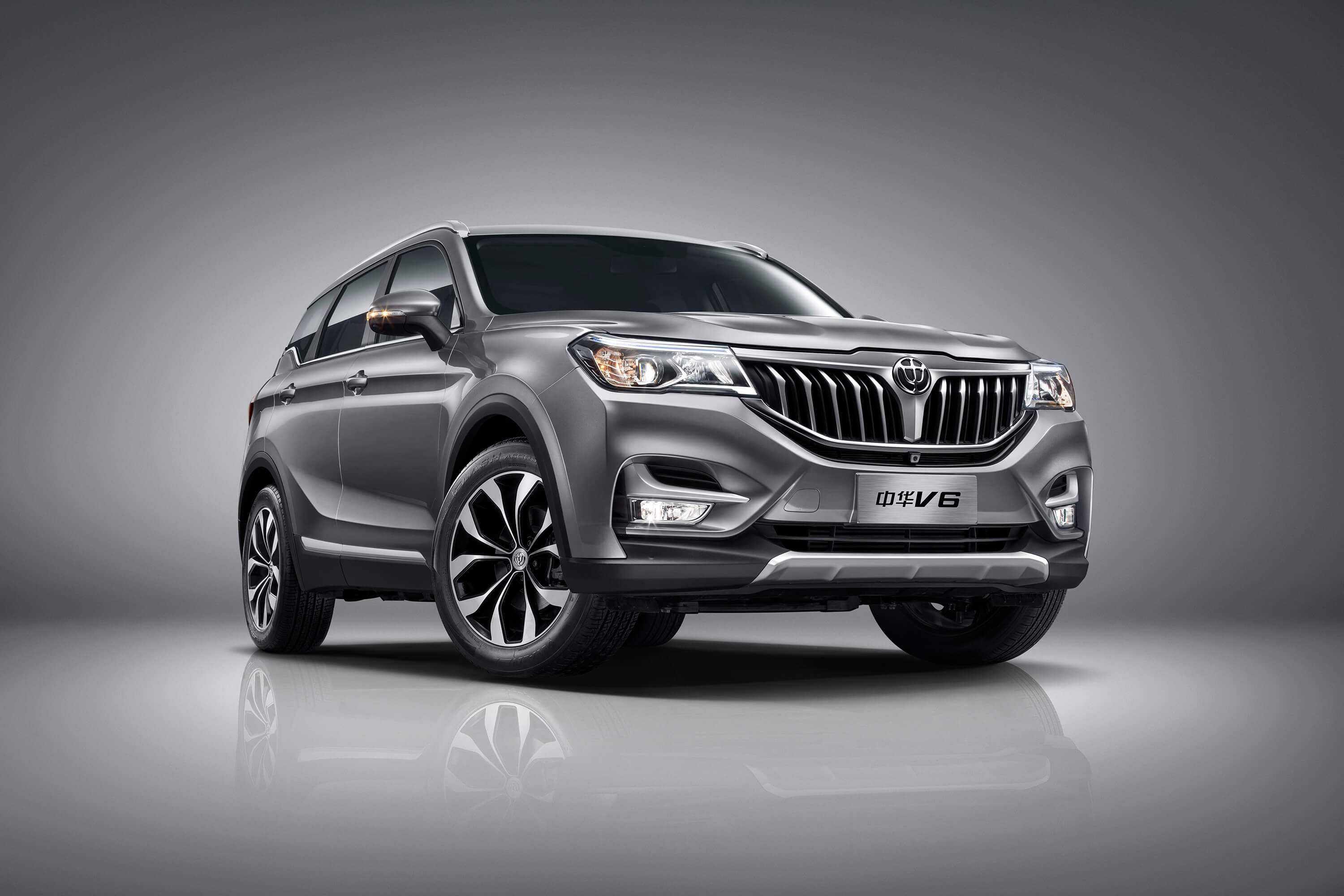 为了增强其竞争力,华晨中华旗下的suv也开始愈发向合作伙伴宝马靠拢